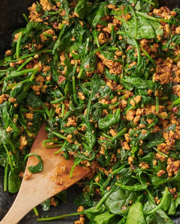 Spinach with Garlic, Cilantro & Minced Meat — Bim Bim Cooks